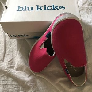 blu kicks